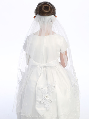 30" Veil with Lace appliques